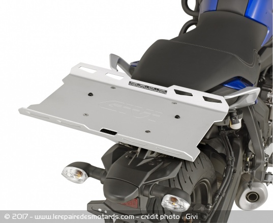 Support de bagage Givi EX2M monté