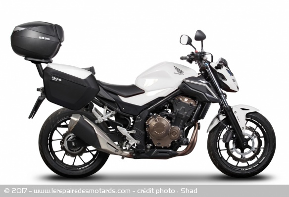 Valises latérales Shad SH23 sur une Honda CB 500