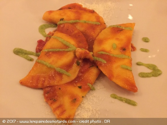 Ambiance du mag : les journalistes cuisinent de vrais raviolis