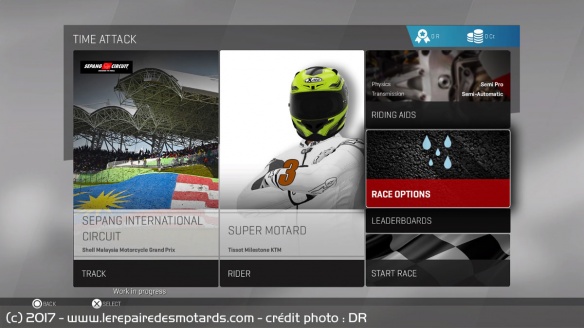 De la pluie à Sepang avec la KTM, on est comme ça, on à le goût du risque De la pluie à Sepang avec la KTM, on est comme ça, on à le goût du risque