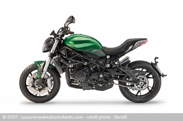 Benelli 752 S côté gauche