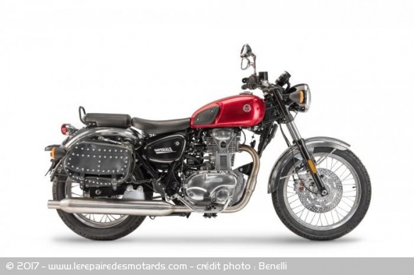 Benelli Imperiale 400 côté droit