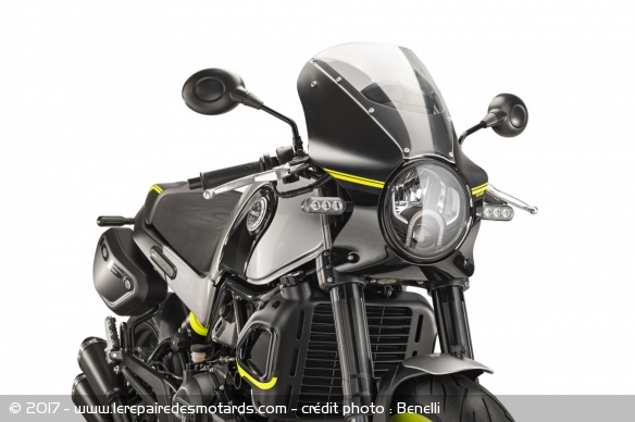 Benelli Leoncino 500 Sport, vu de l'avant