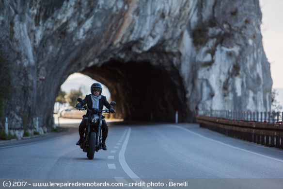 La Benelli Leoncino 500