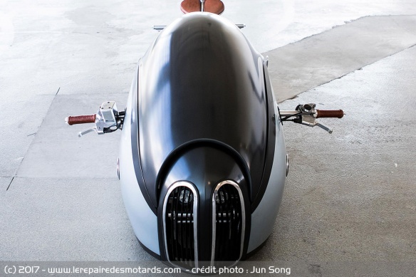 L'Alpha arbore une calandre inspirée par celle des autos BMW