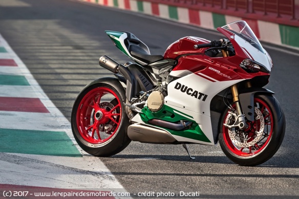 Ducati 1299 Panigale R Final Edition sur circuit