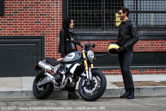 Motard et Motarde sur Ducati Scrambler 1100