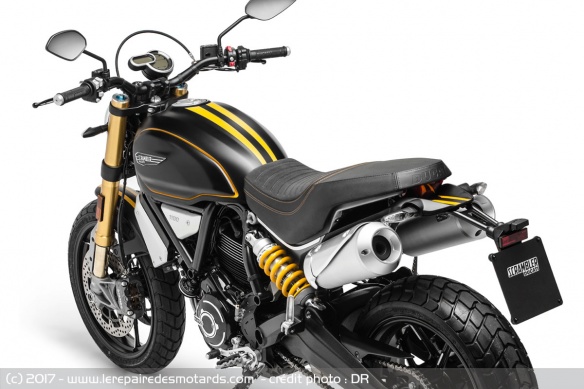Vue du dessus de la Ducati Scrambler 1100 Sport