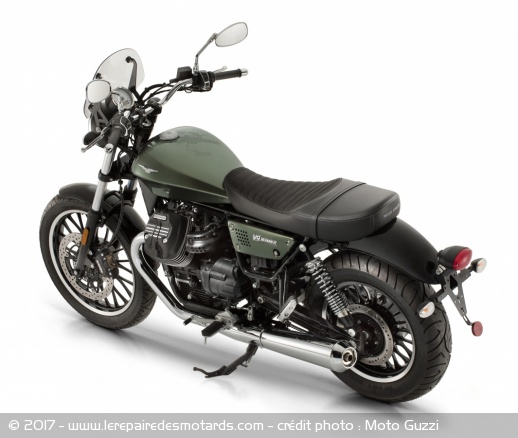 Moto Guzzi V9 Roamer, vu de l'arrière