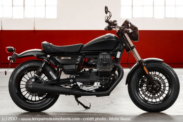 Moto Guzzi V9 Bobber Open House Moto Guzzi V9 Bobber Open House