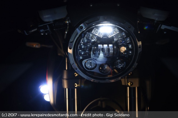 Le phare adaptatif à LED