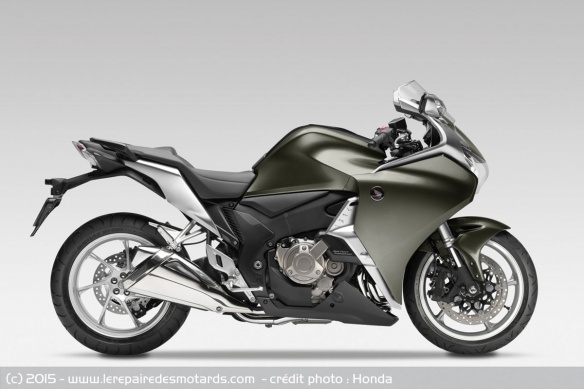 La Honda VFR 1200 F DCT qui a servi de base