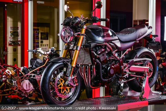 Kawasaki Z900RS Moto Corse
