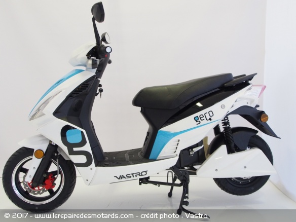 Scooter électrique Vastro Geco de côté