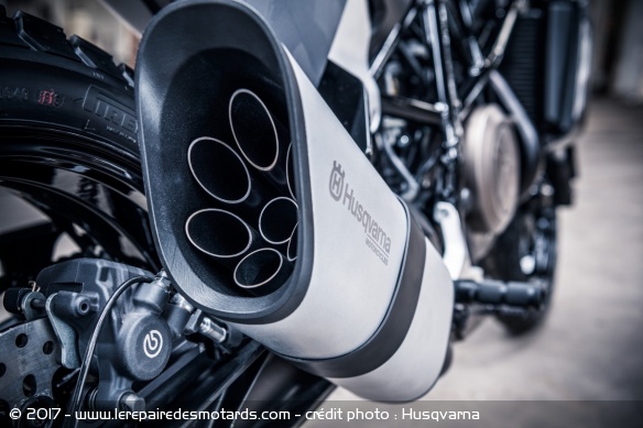 Husqvarna Svartpilen 701 Concept, échappement