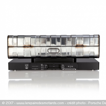 Barre de son Porsche 911 Soundbar du côté des sorties