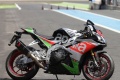 Promo   Aprilia offre silencieux Akrapovic