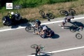 Giro moto police tomber 15 coureurs