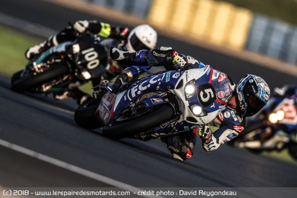 24h motos : FCC TSR Honda France en tête au bout de 21h