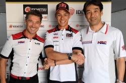 Lucio Cecchinello, Takaaki Nakagami et Tetsuhiro Kuwata