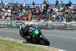 Tourist Trophy : Dunlop remporte le Lightweight TT - crédit photo : Dave Kneen/Pacemaker Press