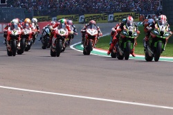 Le WSBK en territoire britannique - crédit photo : DWO