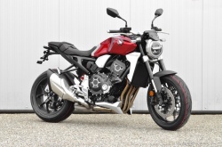 La Honda CB1000R s'équipe avec TOPBLOCK