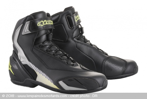 Chaussure Alpinestars SP-1 V, coloris noir/argent et jaune Chaussure Alpinestars SP-1 V, coloris noir/argent et jaune