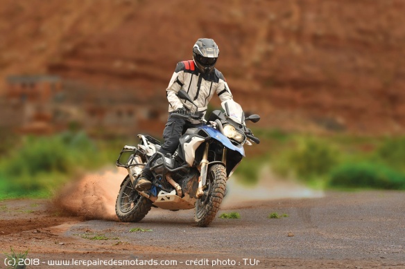 Tucano Urbano vise ici les pilotes de maxi-trails