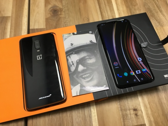 Coque en carbone du smartphone Mc Laren