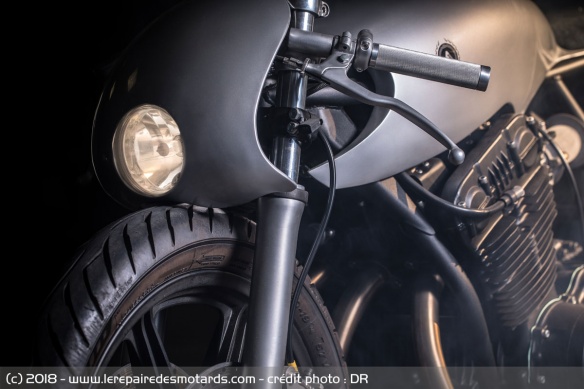 La Three repose sur une base de XS750