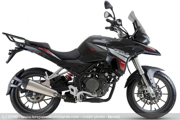 Benelli TRK 251 Benelli TRK 251