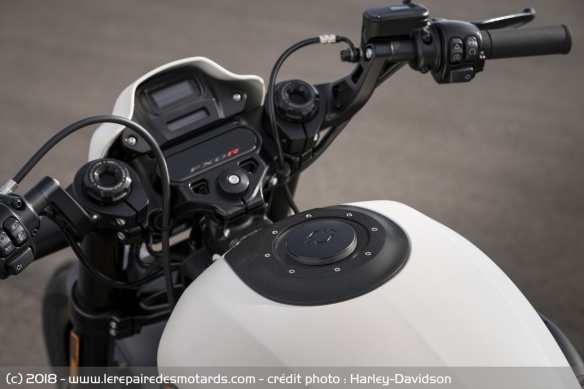 Harley-Davidson FXDR 114