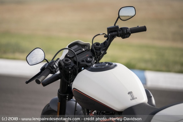 Harley-Davidson FXDR 114