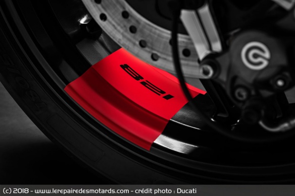 Ducati Monster 821 Stealth Ducati Monster 821 Stealth