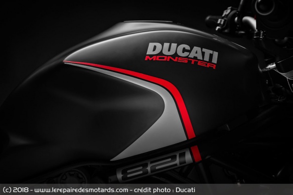 Ducati Monster 821 Stealth Ducati Monster 821 Stealth