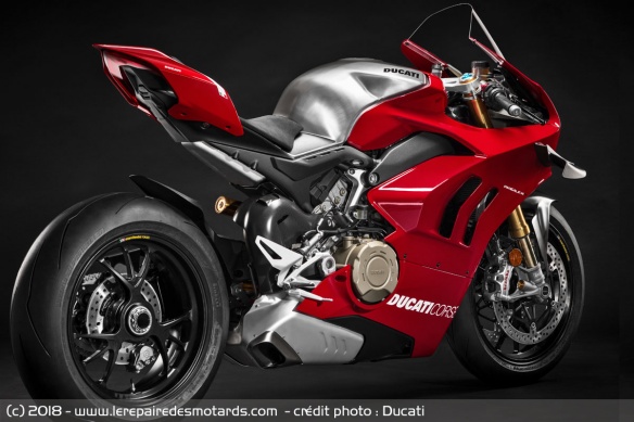 Vue arrière Ducati Panigale V4 R
