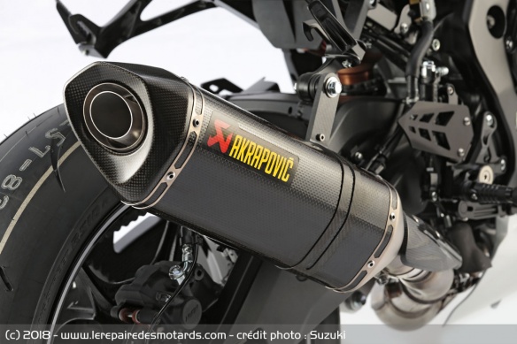 Le silencieux Akrapovic est homologué Euro4