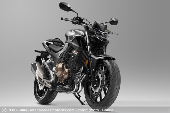 Le style du roadster se veut plus agressif