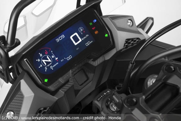La CB500X reçoit une nouvelle instrumentation LCD