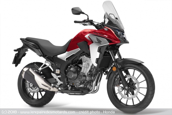 Honda CB500X rouge