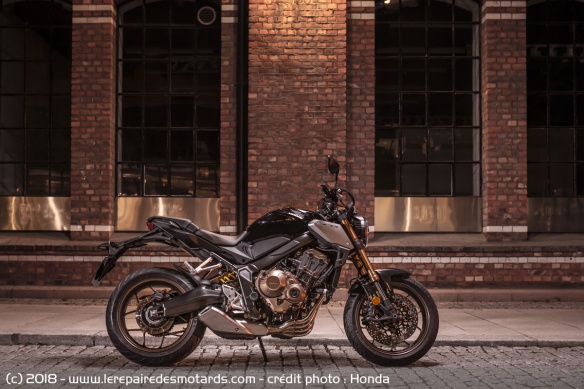 La CB650R vient compléter la gamme Neo Sport Café