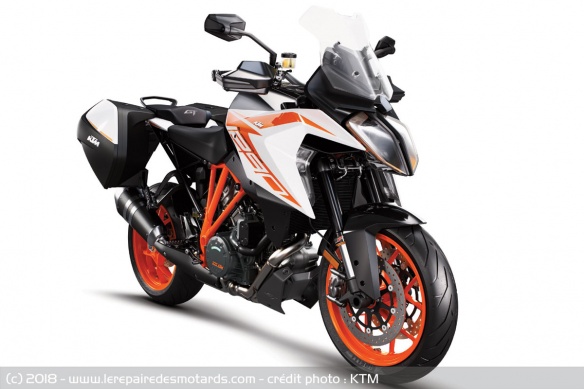 KTM 1290 Super Duke GT KTM 1290 Super Duke GT