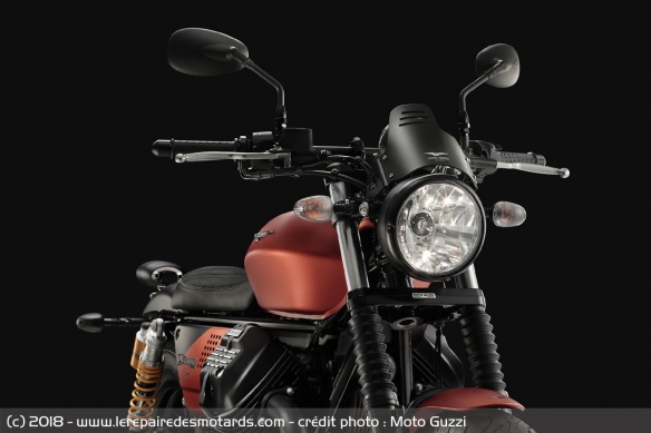 Moto Guzzi V9 Bobber Sport