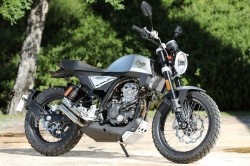 Rieju Century 125