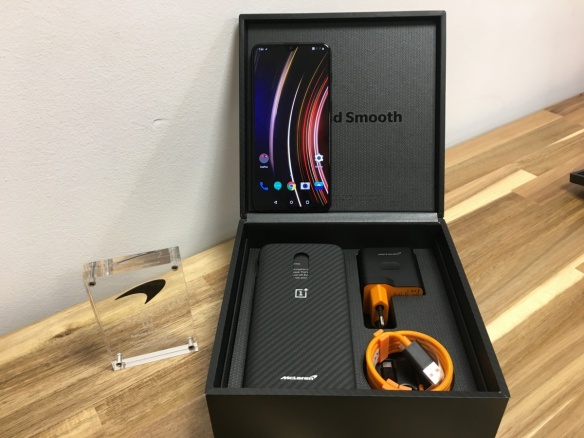 Smartphone Mc Laren One Plus 
