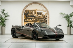 Pagani Huayra Roadster