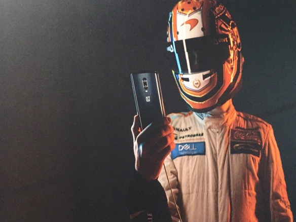 One plus lance le smartphone Mc Laren