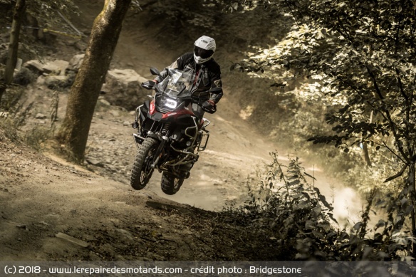 L'AX41 se tourne véritablement vers la conduite off-road