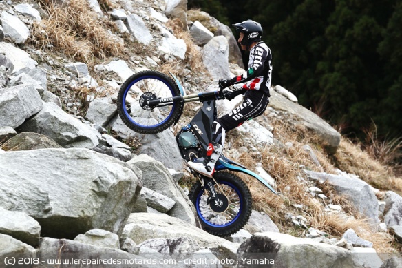 Kenichi Kuroyama pilotera la moto lors de la FIM Trial-E Cup